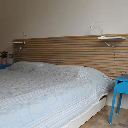 Stephenson Apartment *
