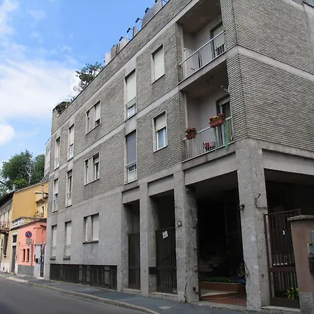Stephenson Apartment *